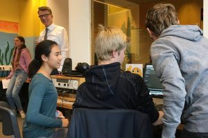 Aktion vor Ort: Radioworkshop des Theodor-Heuss-Gymnasiums mit MdL Sven Wolf (SPD)