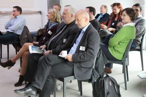 Aktion vor Ort:  MdL Daniela Jansen (SPD) und MdL Karl Schultheis (SPD) besuchten zum Auftakt des neuen Formats „Mediencafé“ das Euregionale Medienzentrum Aachen